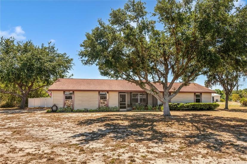 Picture of 211 Pierce Street, Lake Wales FL 33859