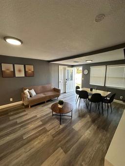 Picture of 8702 El Portal Dr, Tampa, FL 33604