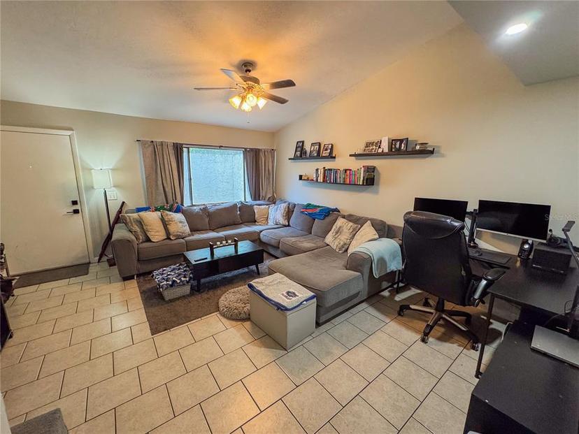 Picture of 2508 SW 35Th Place Unit B9, Gainesville FL 32608