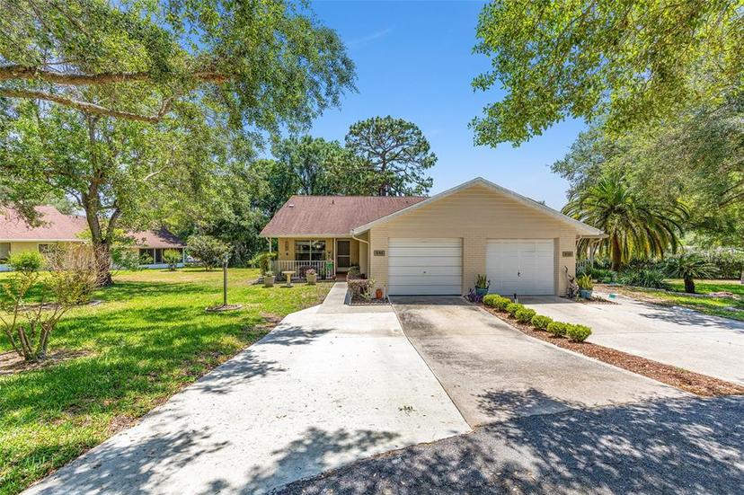 Picture of 910 W Penn Hills Court, Beverly Hills FL 34465