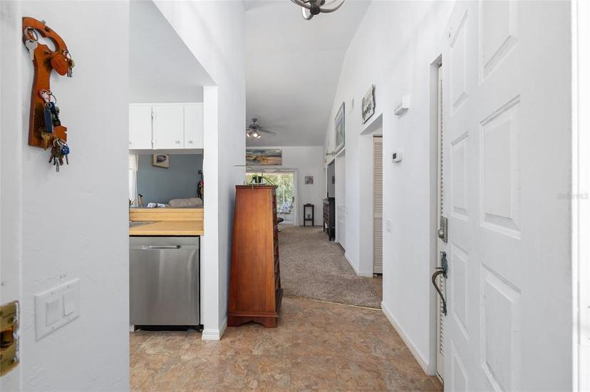 Picture of 910 W Penn Hills Court, Beverly Hills FL 34465