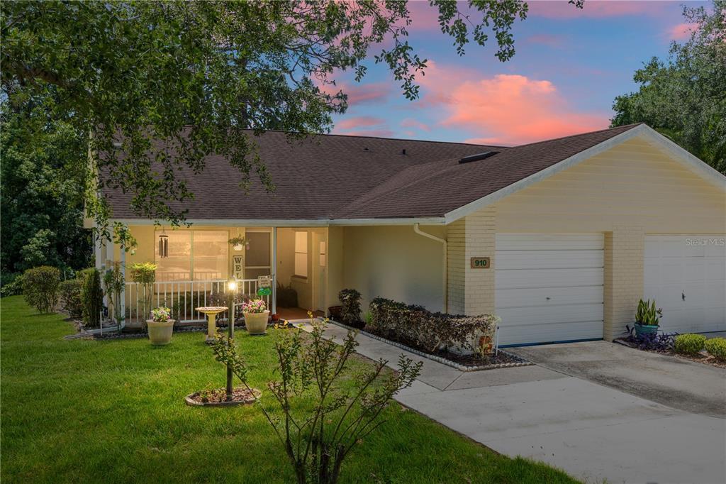 Picture of 910 W Penn Hills Court, Beverly Hills, FL 34465