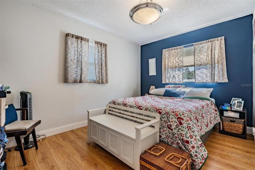 Picture of 4160 30Th Street N, St Petersburg FL 33714