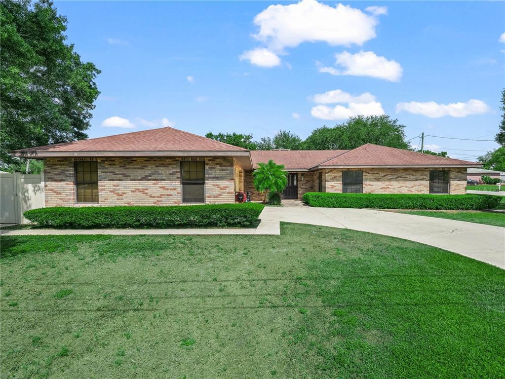 Picture of 3002 Helms Drive, Auburndale, FL 33823