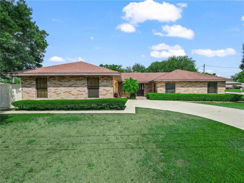Picture of 3002 Helms Drive, Auburndale FL 33823