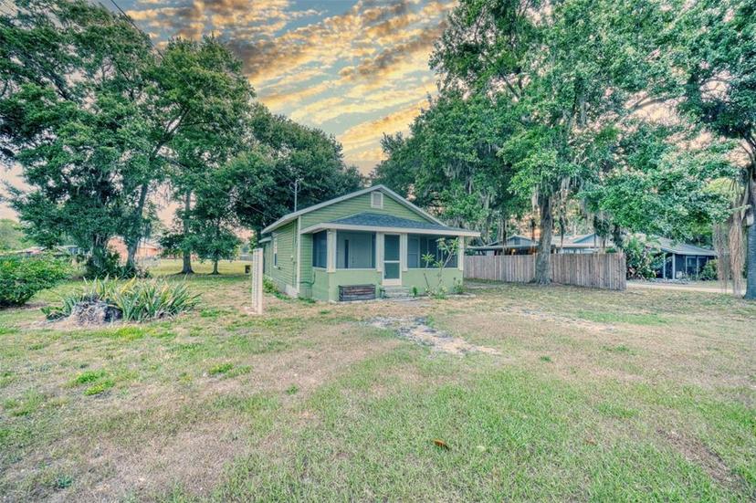 Picture of 230 Denton Avenue, Auburndale FL 33823