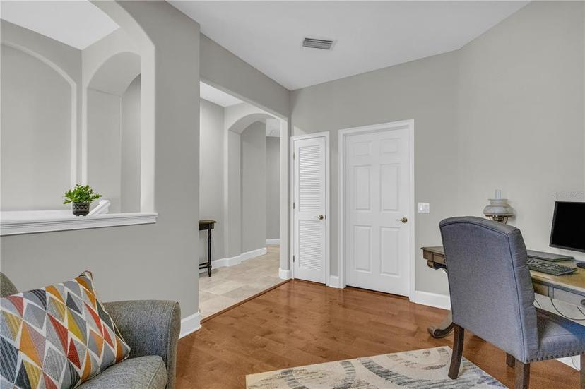 Picture of 927 River Basin Court Unit 201C, Bradenton FL 34212