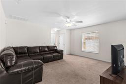 Picture of 11 W Bay Street, Davenport, FL 33837