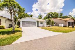 Picture of 4976 Pleasant Hollow Trail, Lakeland, FL 33811