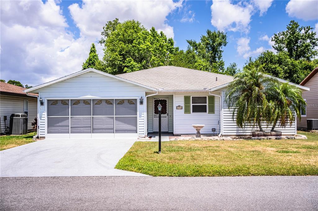 Picture of 4976 Pleasant Hollow Trail, Lakeland, FL 33811