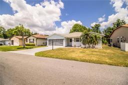 Picture of 4976 Pleasant Hollow Trail, Lakeland, FL 33811