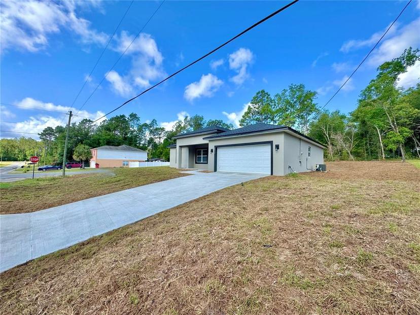 Picture of 8032 N Oberon Terrace, Dunnellon FL 34434