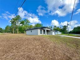 Picture of 8032 N Oberon Terrace, Dunnellon, FL 34434