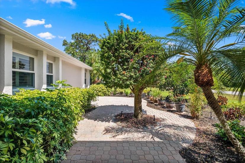 Picture of 5603 Ravenwood Drive, Sarasota FL 34243