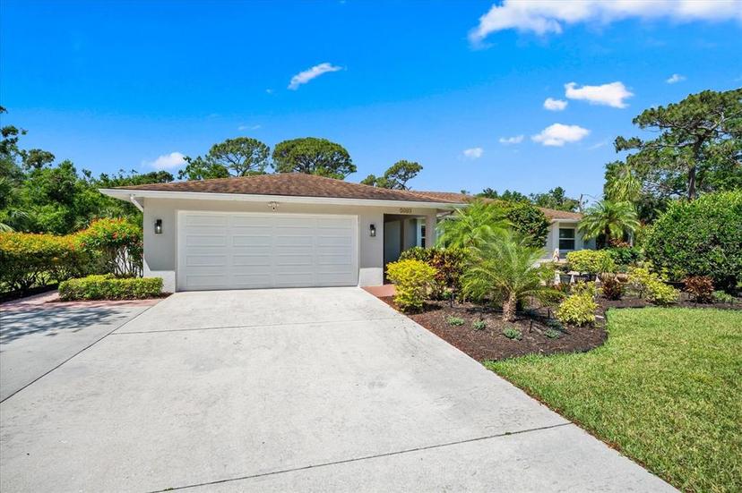 Picture of 5603 Ravenwood Drive, Sarasota FL 34243