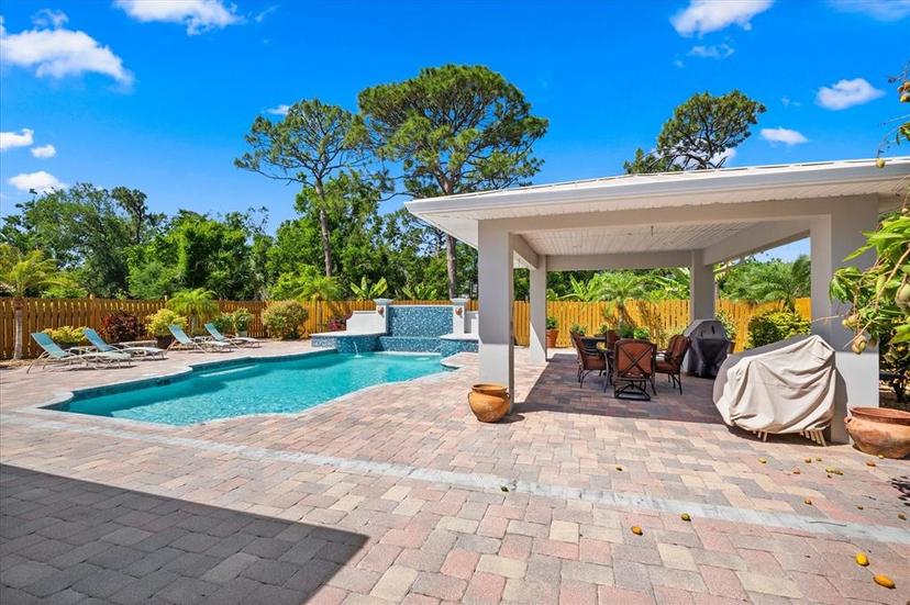 Picture of 5603 Ravenwood Drive, Sarasota FL 34243