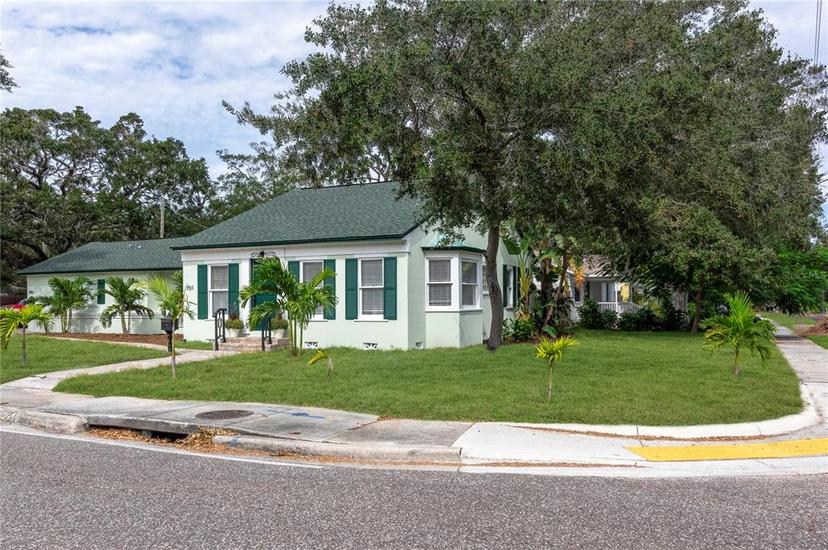 Picture of 701 38Th Avenue N, St Petersburg FL 33704