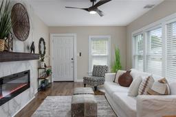 Picture of 701 38Th Avenue N, St Petersburg, FL 33704
