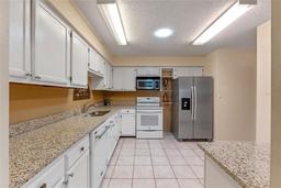 Picture of 903 Belle Oak Drive, Leesburg, FL 34748
