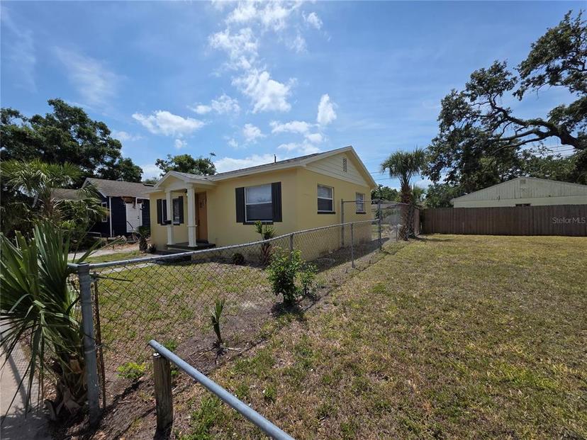 Picture of 718 Paris Avenue S, St Petersburg FL 33701