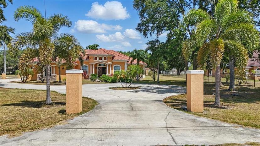 Picture of 2202 Sparkman Road, Plant City FL 33566