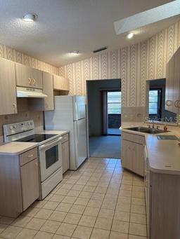 Picture of 668 Jamaica Circle, Lakeland, FL 33803