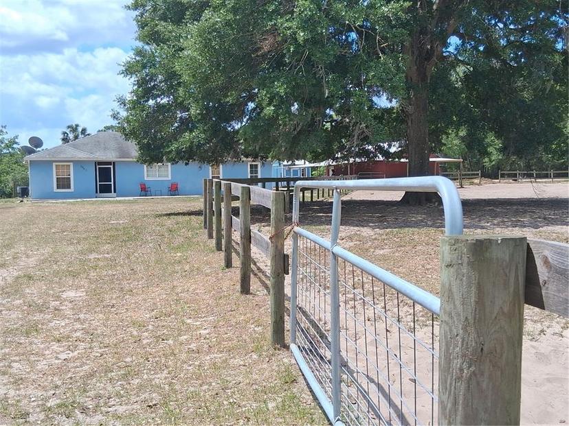 Picture of 25618 Fishermans Road, Paisley FL 32767