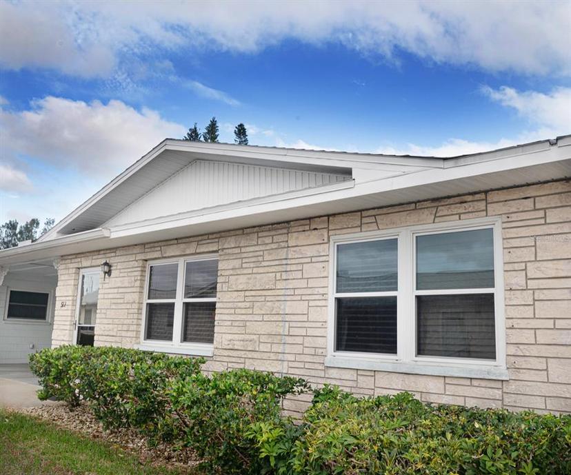 Picture of 12400 Park Boulevard Unit 522, Seminole FL 33772