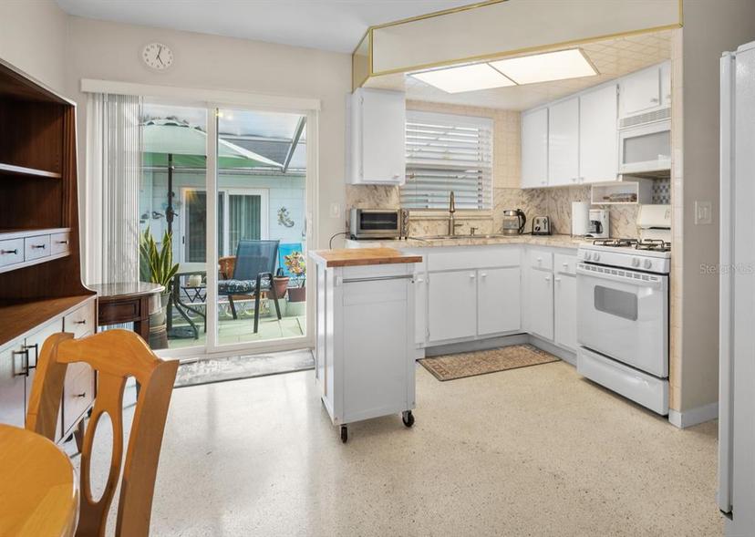 Picture of 12400 Park Boulevard Unit 522, Seminole FL 33772