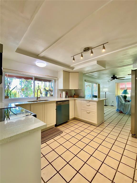 Picture of 3325 Honeymoon Lane, Holiday FL 34691