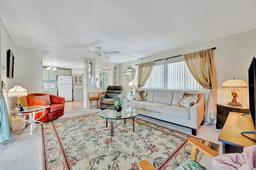 Picture of 123 Saint Kitts Way, Apollo Beach, FL 33572