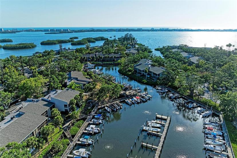 Picture of 1617 Bayhouse Court Unit 121, Sarasota FL 34231