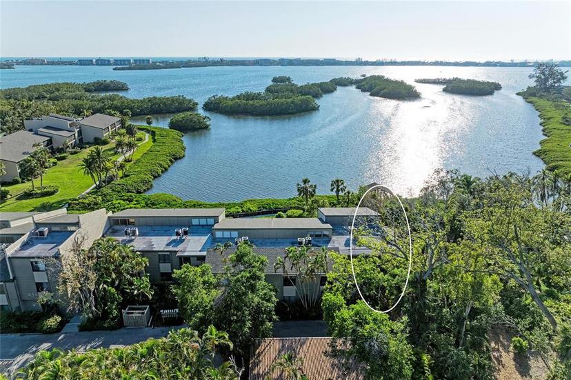 Picture of 1617 Bayhouse Court Unit 121, Sarasota FL 34231