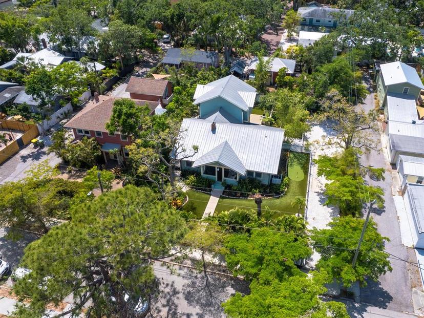 Picture of 324 Julia Place, Sarasota FL 34236