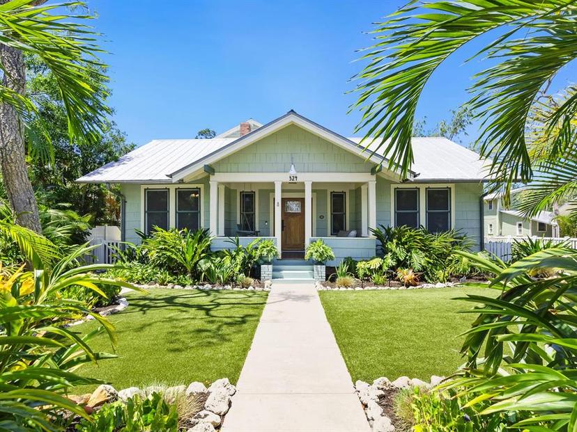 Picture of 324 Julia Place, Sarasota FL 34236