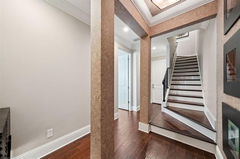 Picture of 220 S Summerlin Avenue, Orlando FL 32801