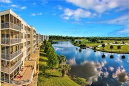 Picture of 1200 Country Club Drive Unit 5506, Largo, FL 33771