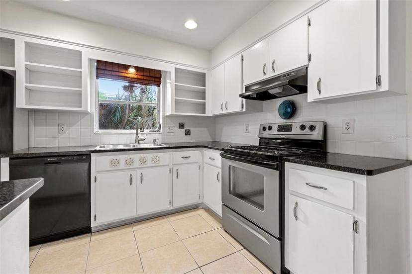 Picture of 5245 3Rd Avenue N, St Petersburg FL 33710