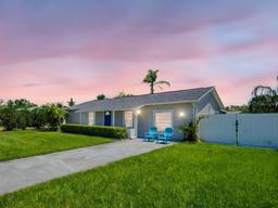 Picture of 1011 Coldstream Court, Tarpon Springs, FL 34689