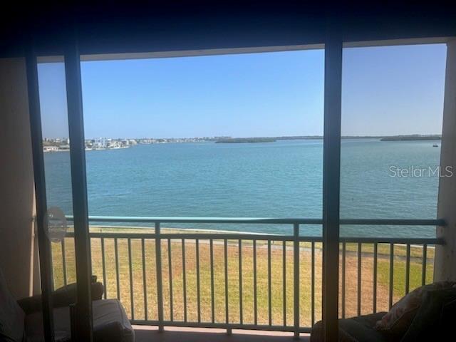 Picture of 1 Key Capri Unit 303E, Treasure Island FL 33706