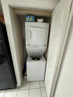 Picture of 1 Key Capri Unit 303E, Treasure Island, FL 33706
