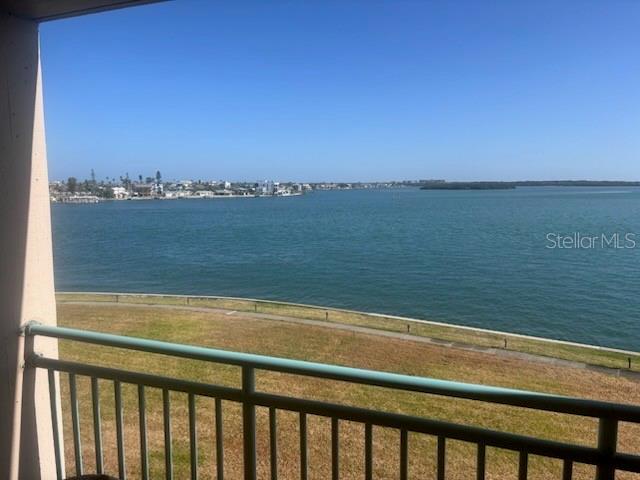 Picture of 1 Key Capri Unit 303E, Treasure Island FL 33706