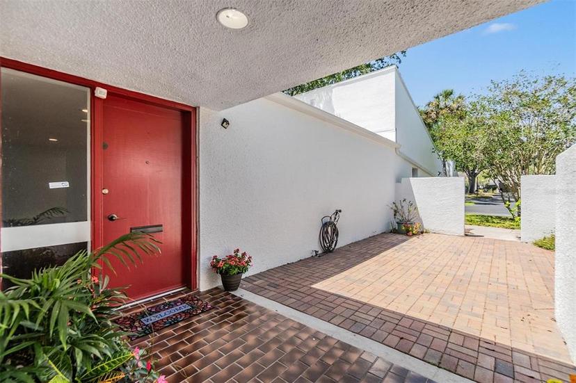 Picture of 4002 Cypress Court Unit 4002, Tampa FL 33618