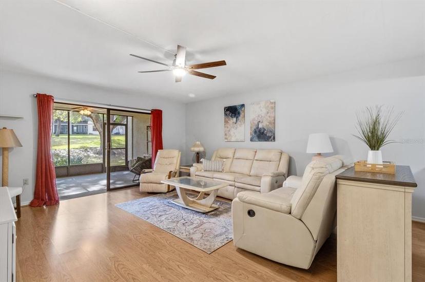 Picture of 340 E Glassboro Court Unit 4B, Hernando FL 34442