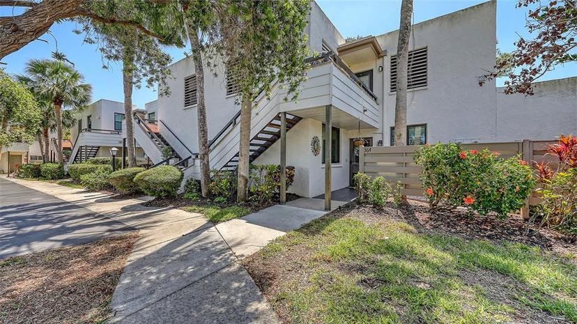 Picture of 564 Lakeside Drive Unit 564, Bradenton FL 34210