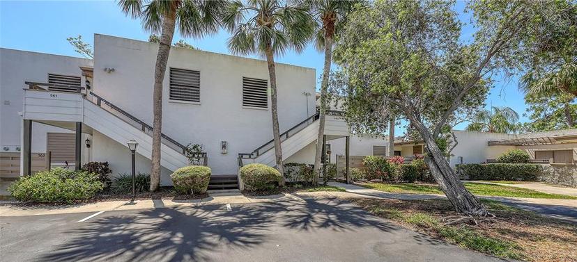 Picture of 564 Lakeside Drive Unit 564, Bradenton FL 34210