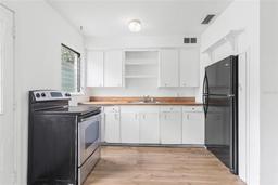 Picture of 536 Braddock Street S, St Petersburg, FL 33707