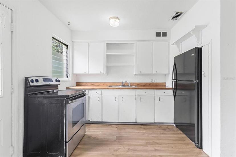 Picture of 536 Braddock Street S, St Petersburg FL 33707