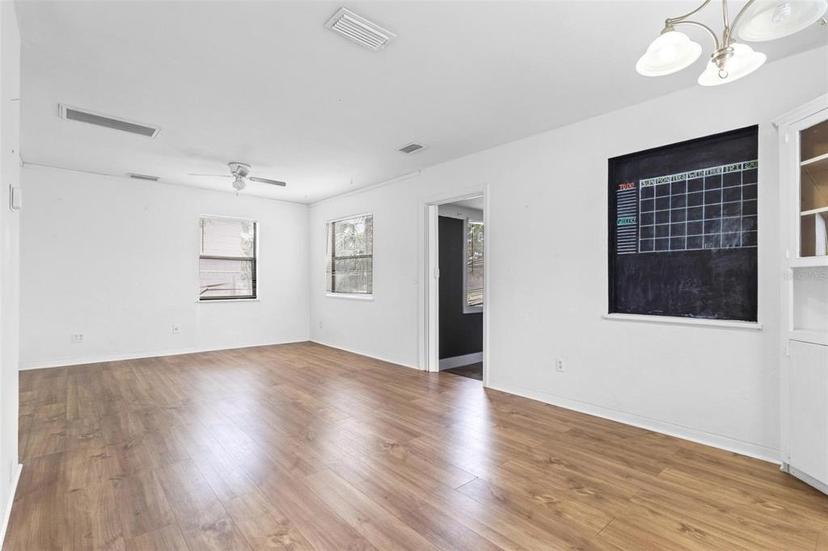 Picture of 536 Braddock Street S, St Petersburg FL 33707
