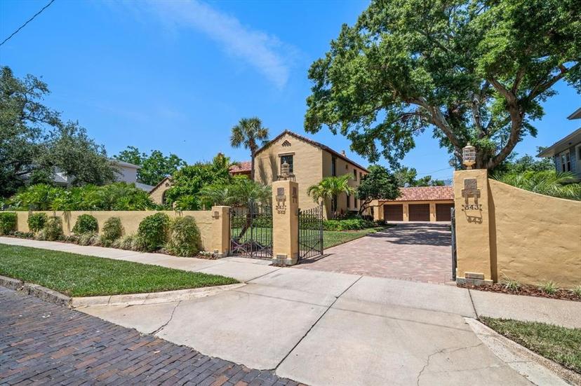 Picture of 843 17Th Avenue N, St Petersburg FL 33704